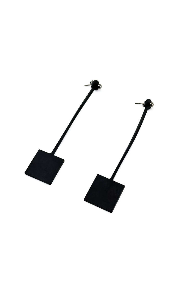 Square Drop Earrings Blk
