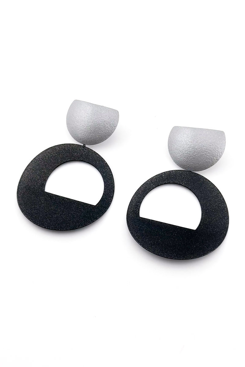 Geo Circle Earrings B/G