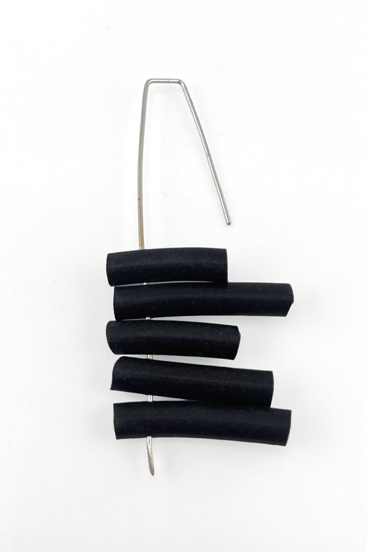 Ikada Earrings Blk