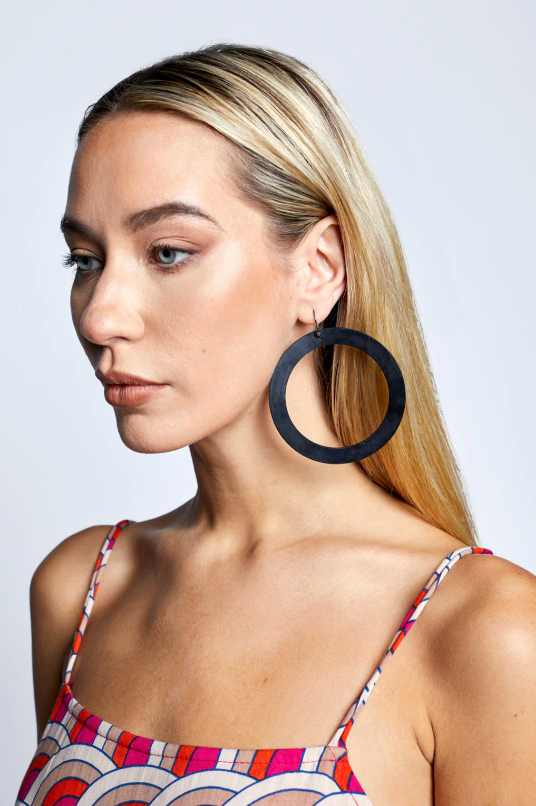 Eclipse Asym Earrings Blk