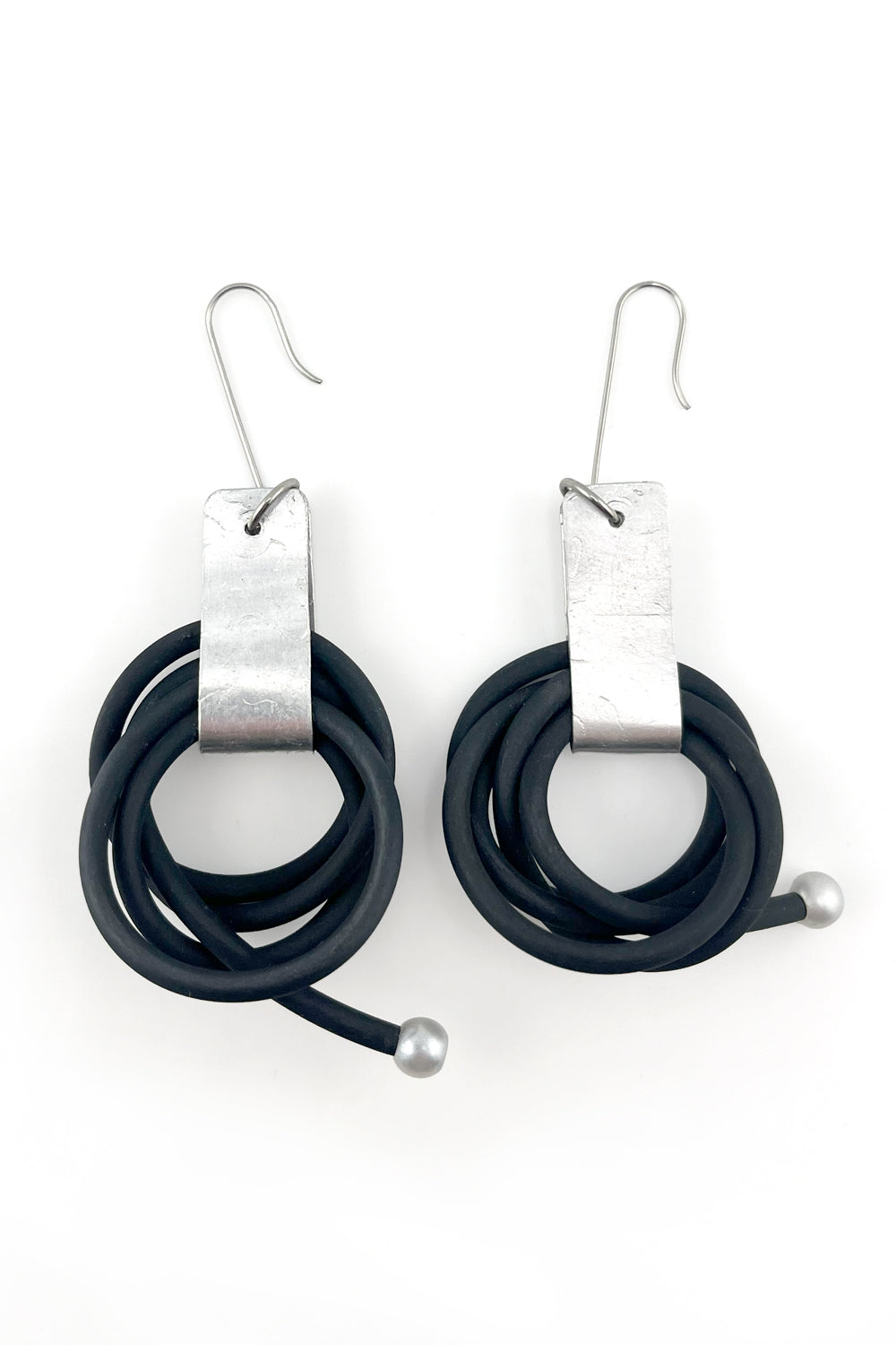 Wagomu Earrings Blk