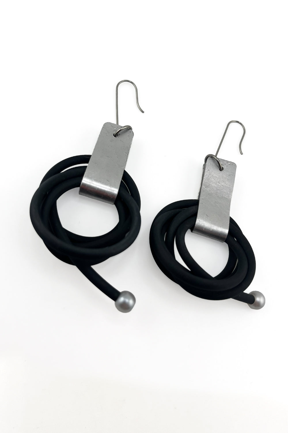 Wagomu Earrings Blk
