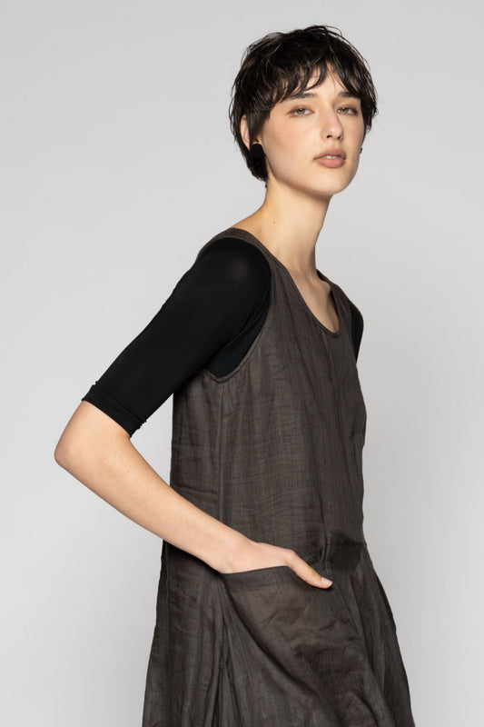 Kuro S/S V Top Black
