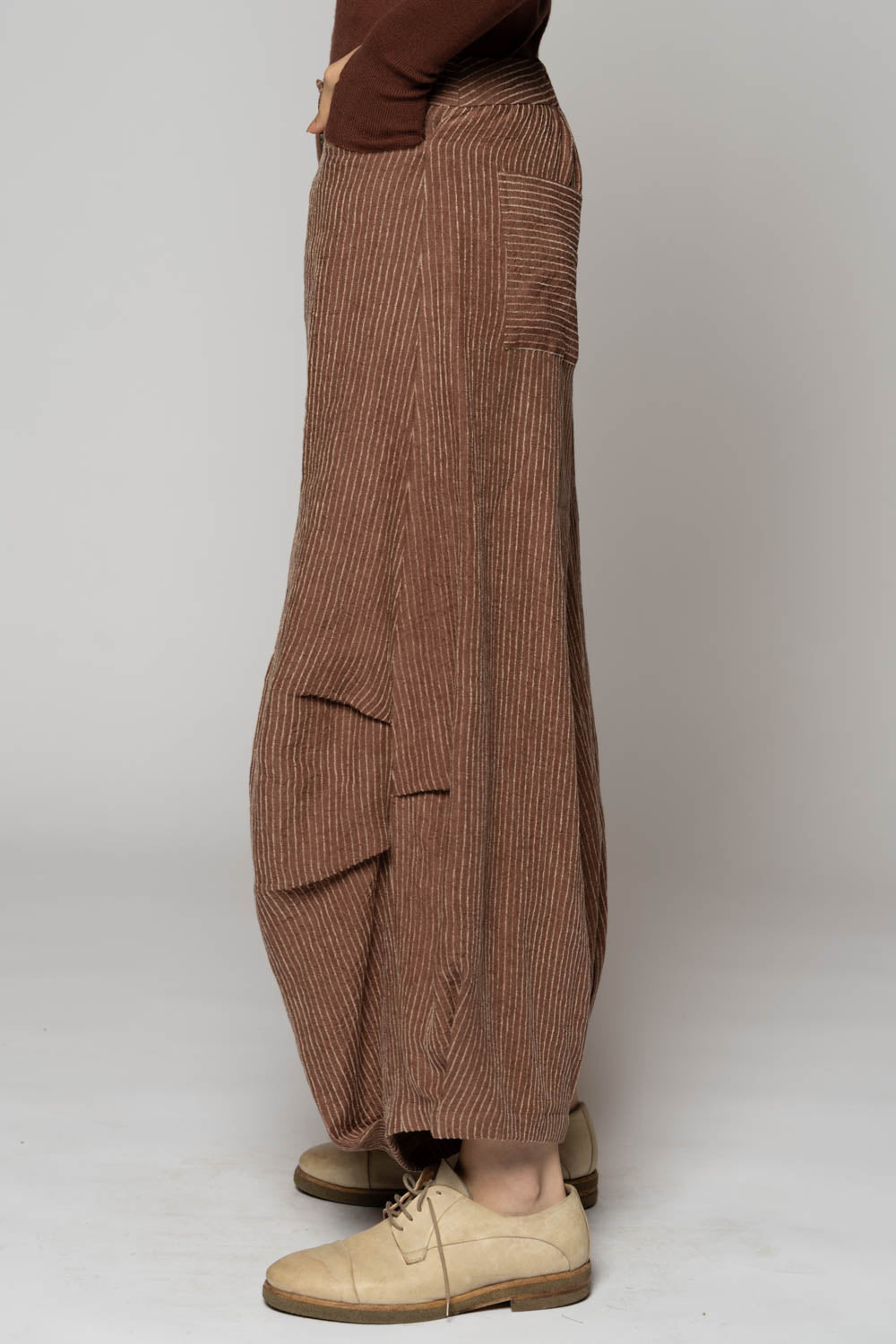 Ember Tuck Pants Walnut