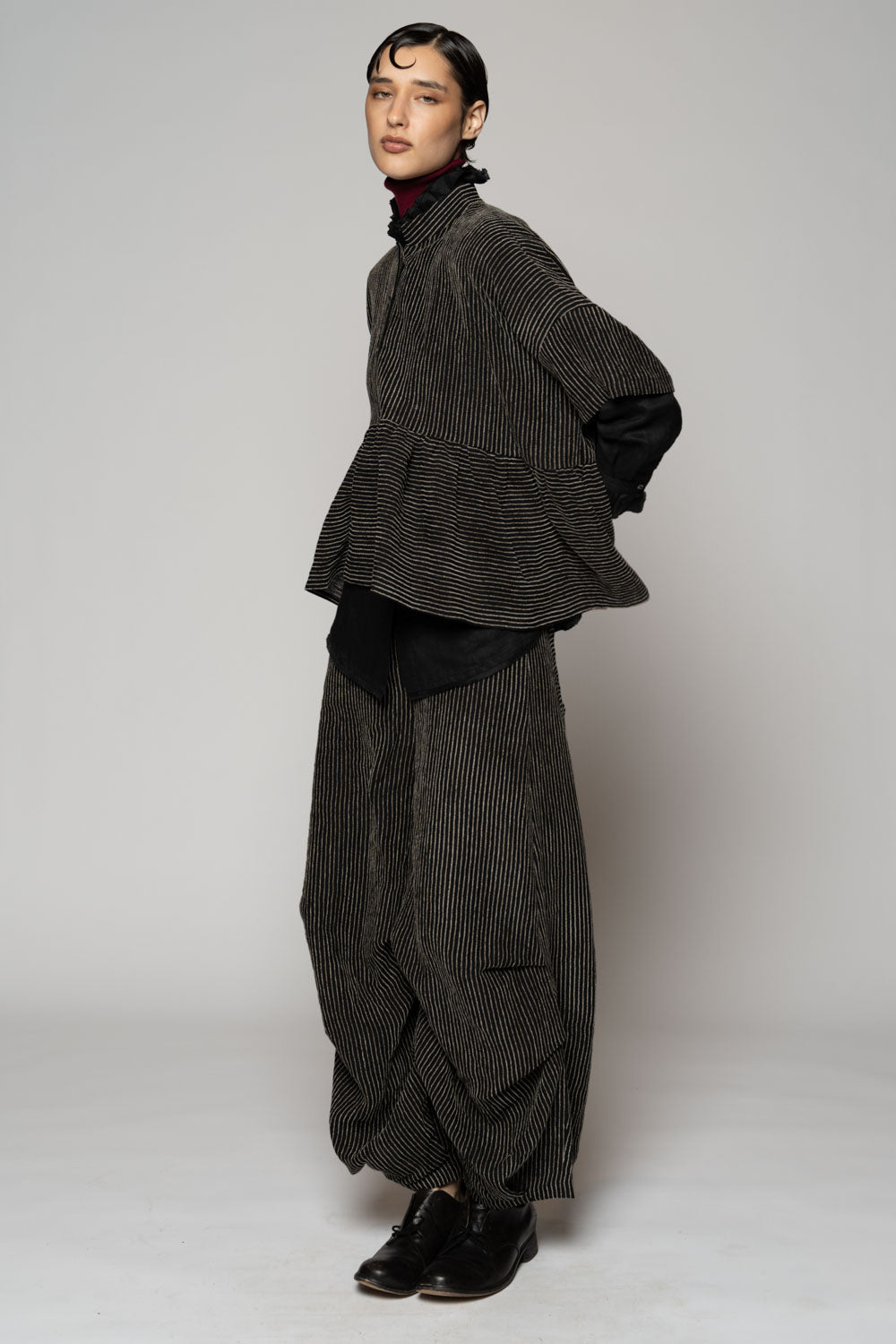 Ember Tuck Pants Blk