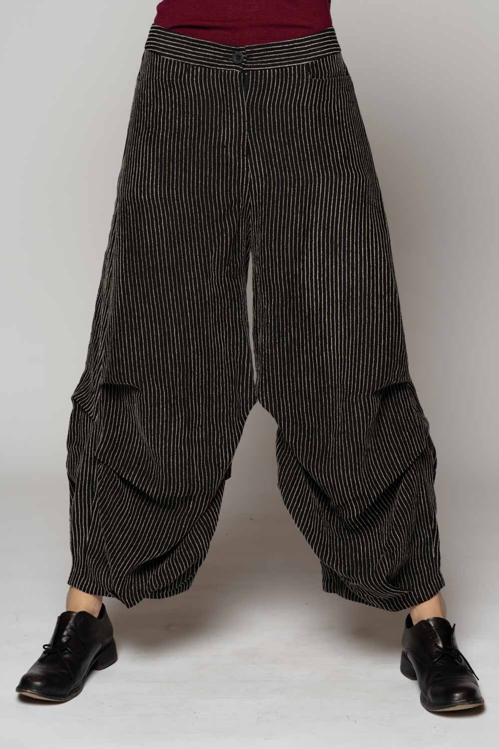 Ember Tuck Pants Blk