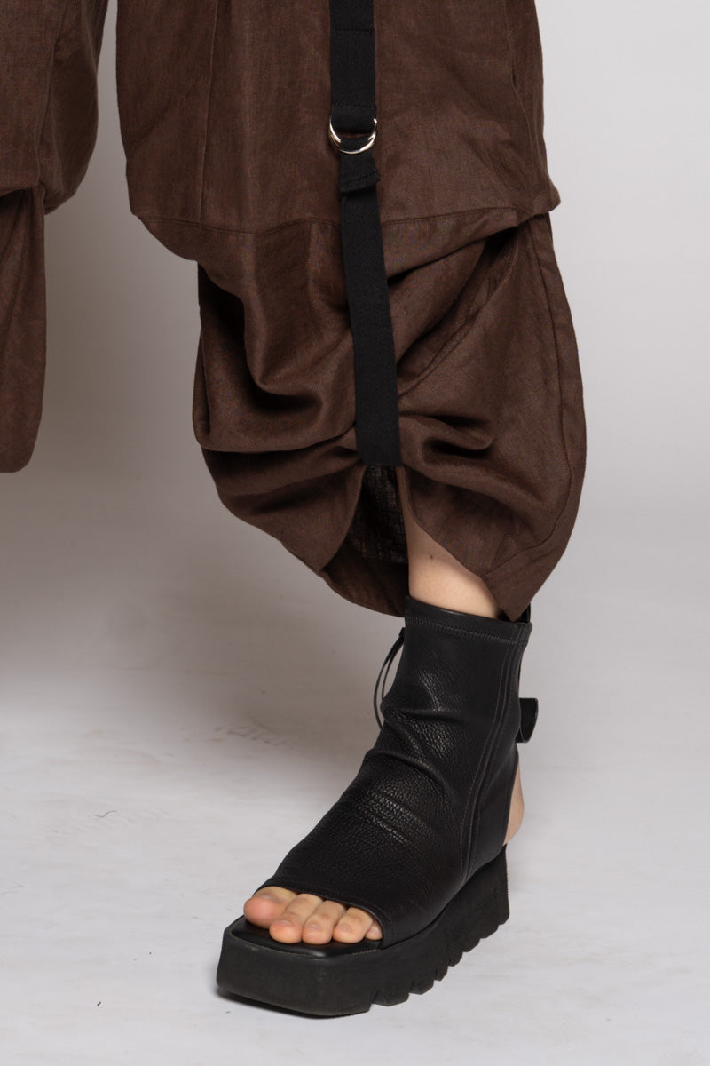 Strata Tuck Pants Truffle