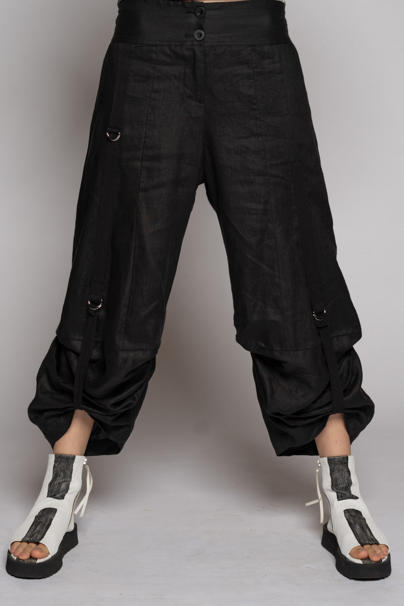 Strata Tuck Pants Blk