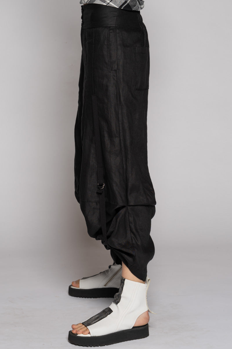 Strata Tuck Pants Blk