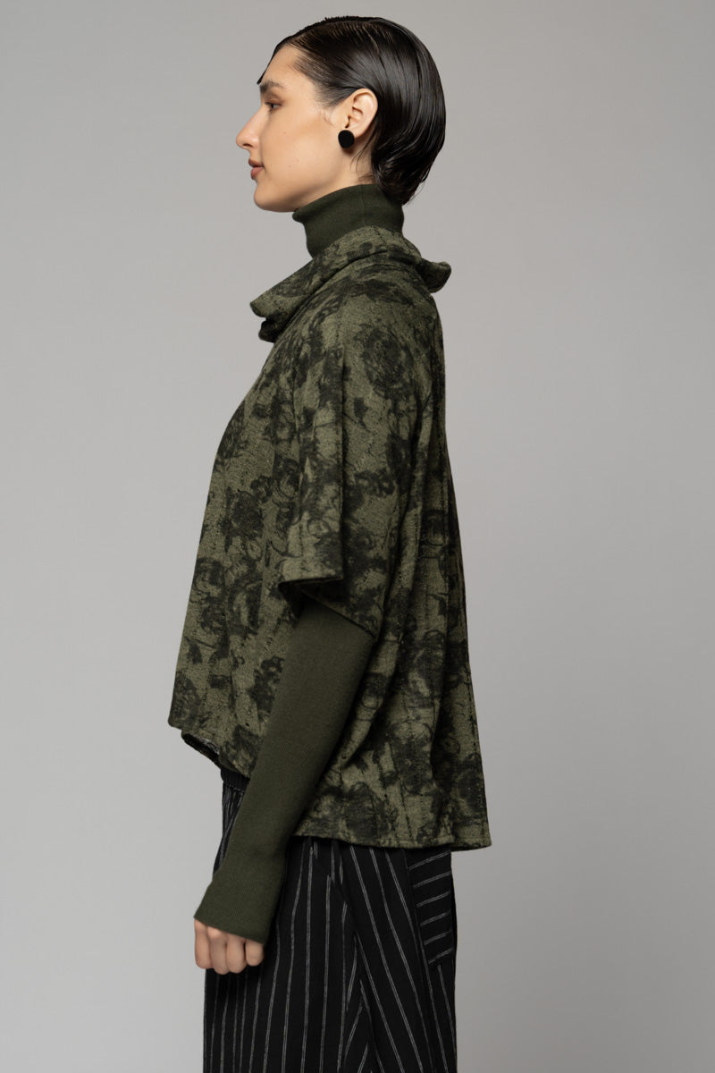 Toge Neck Top Sage