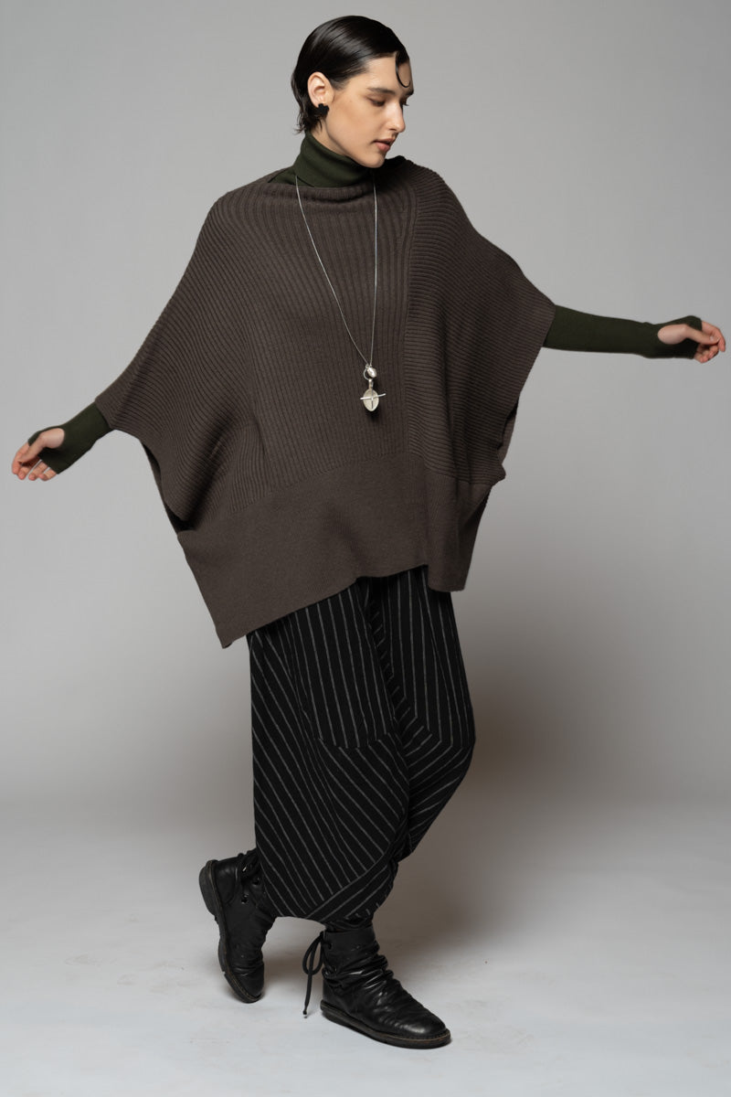 Rin Poncho Moss
