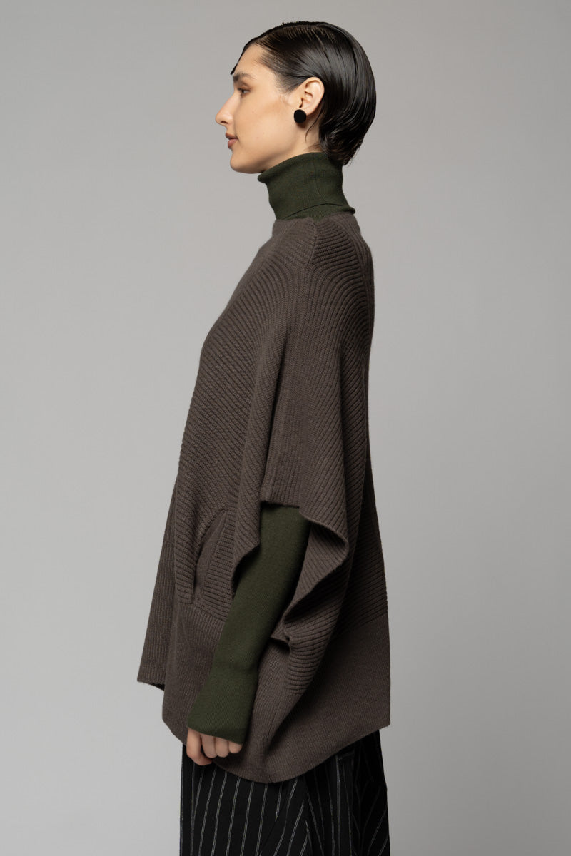 Rin Poncho Moss