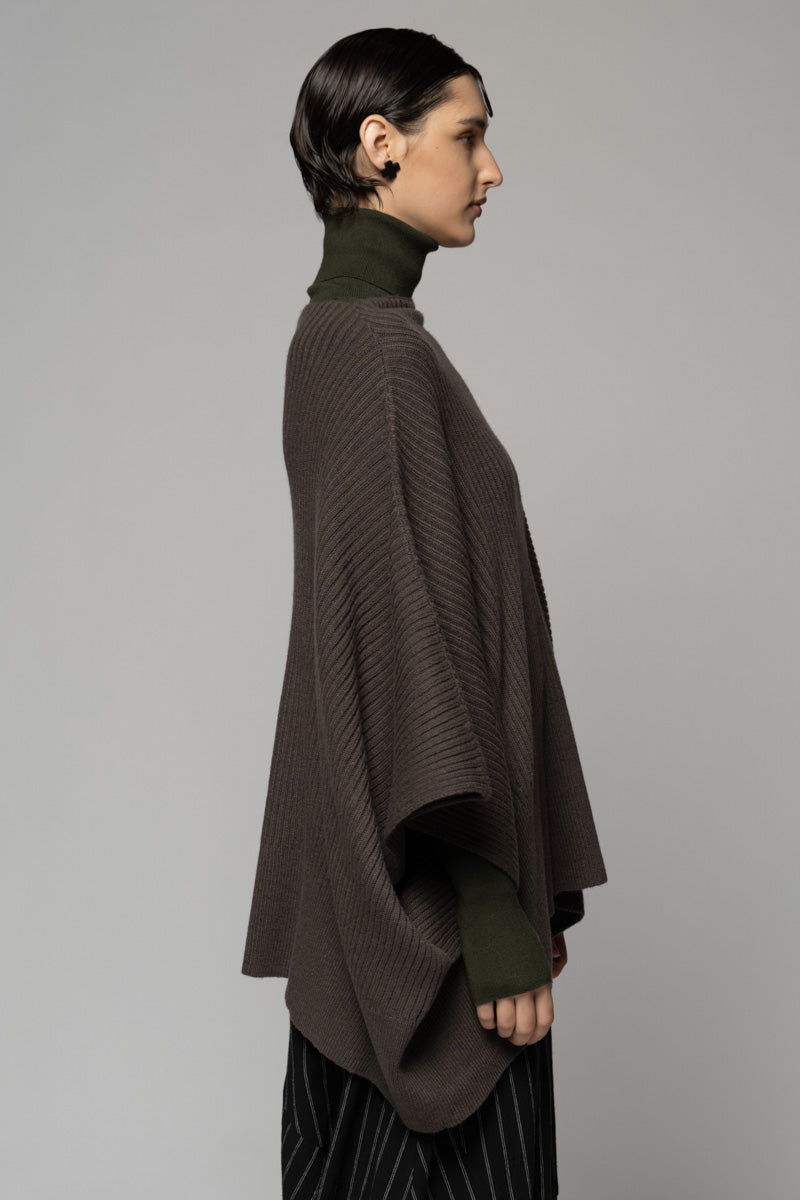 Rin Poncho Moss