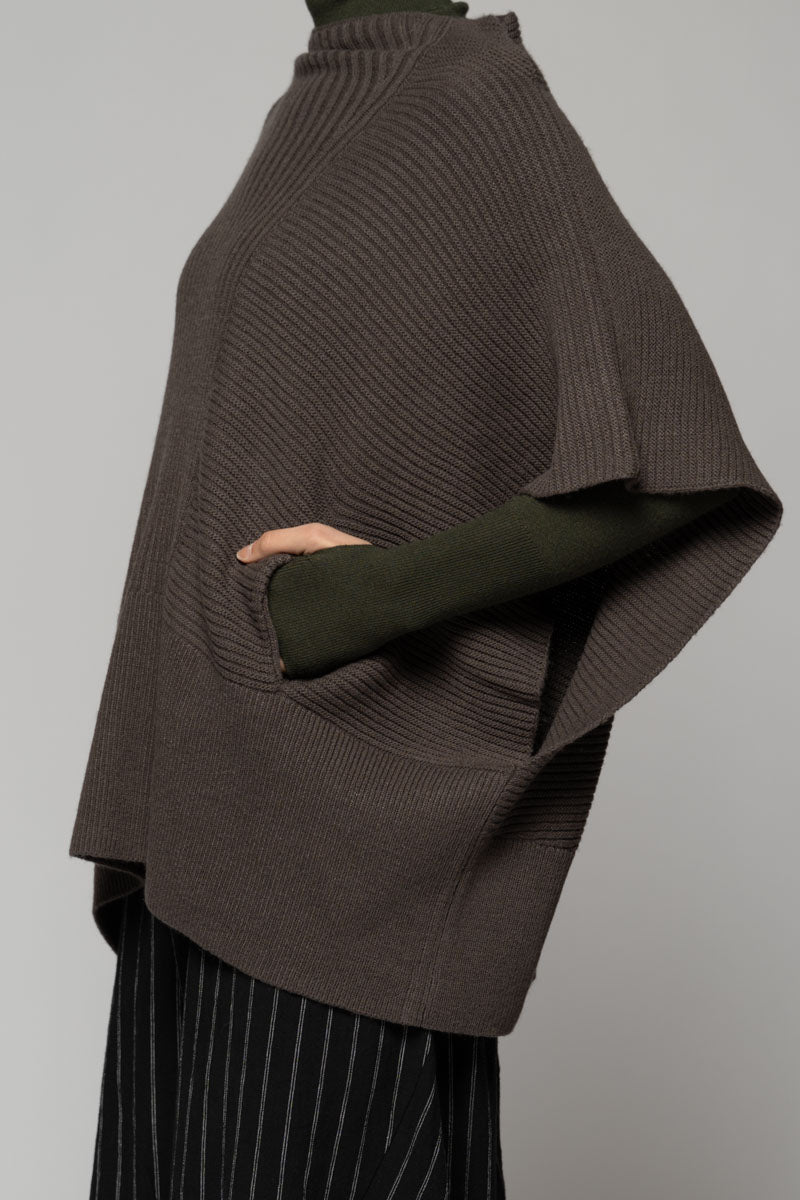 Rin Poncho Moss