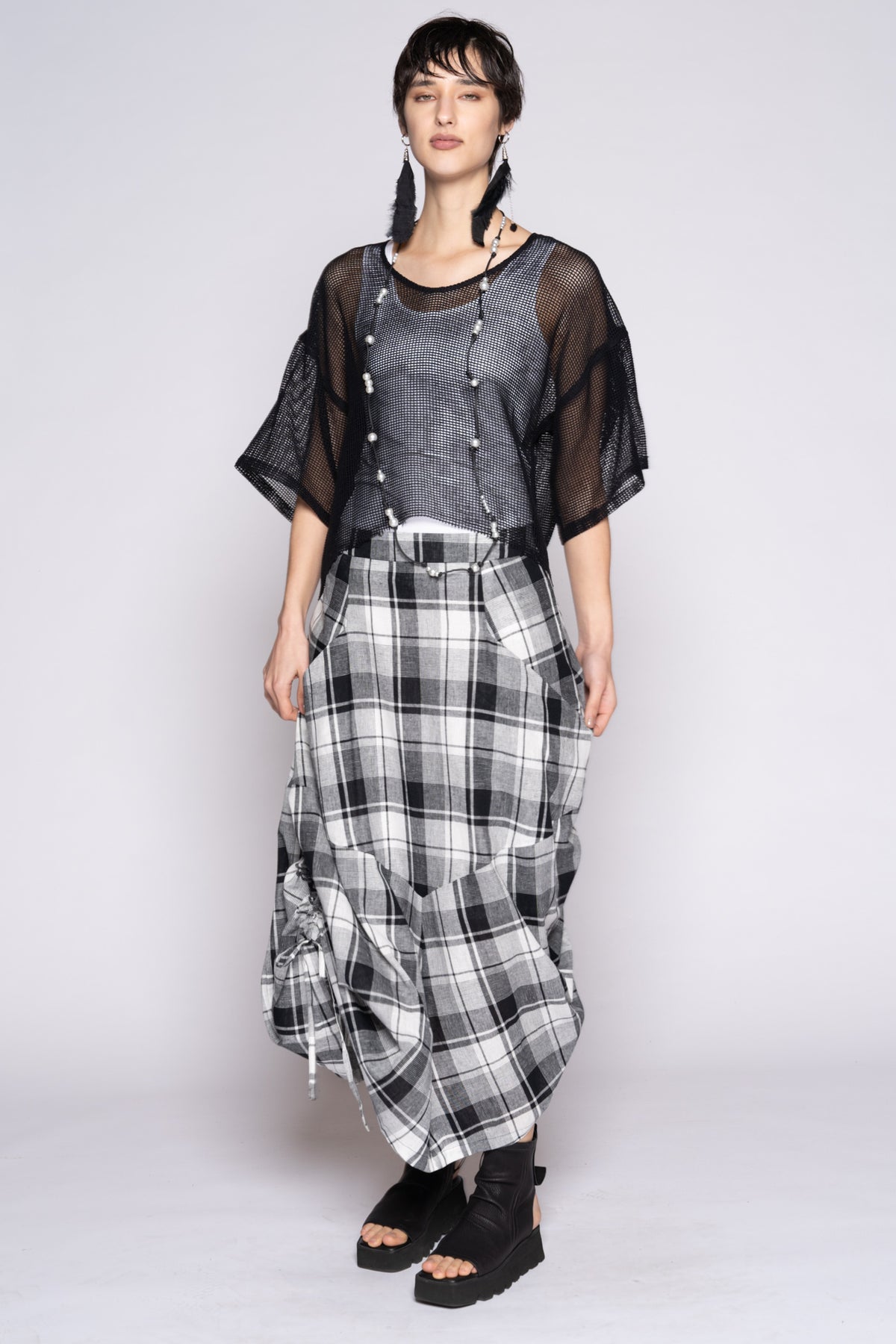 Grid 26 Top Blk