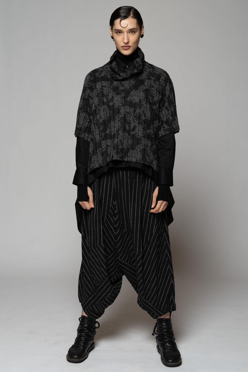 Toge Neck Top Blk