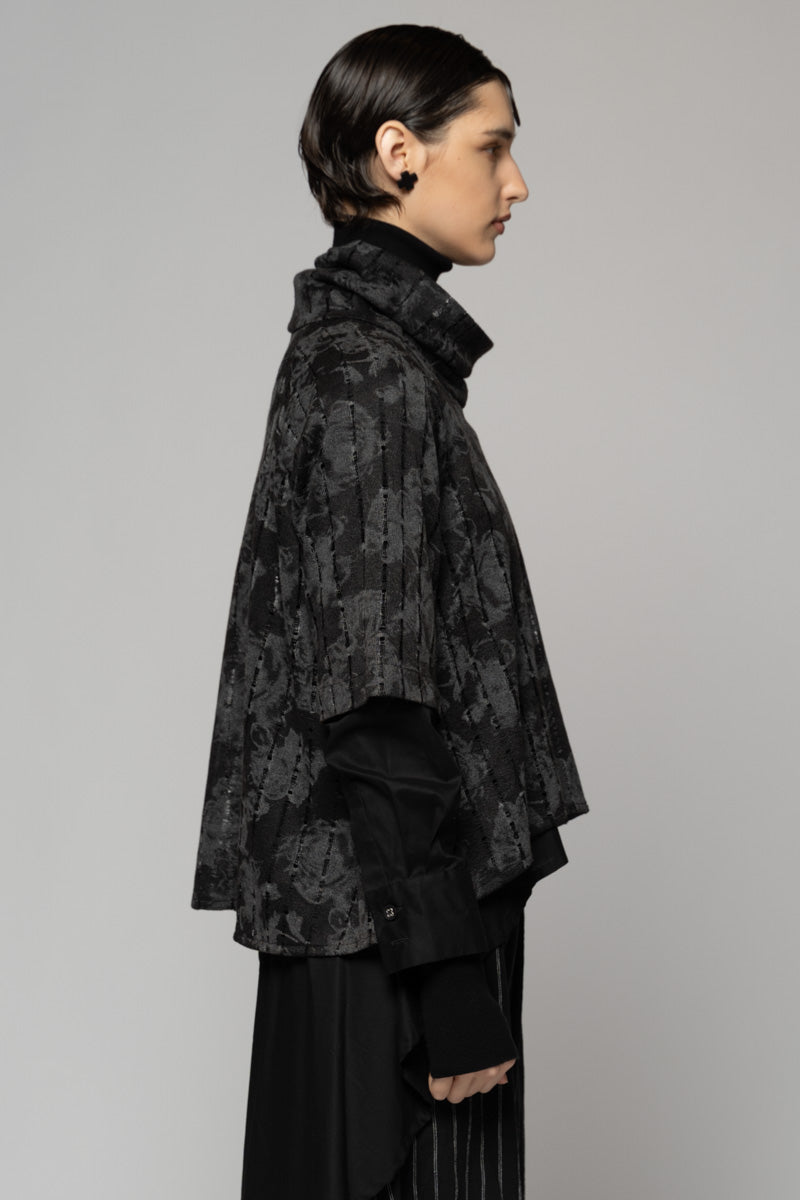 Toge Neck Top Blk