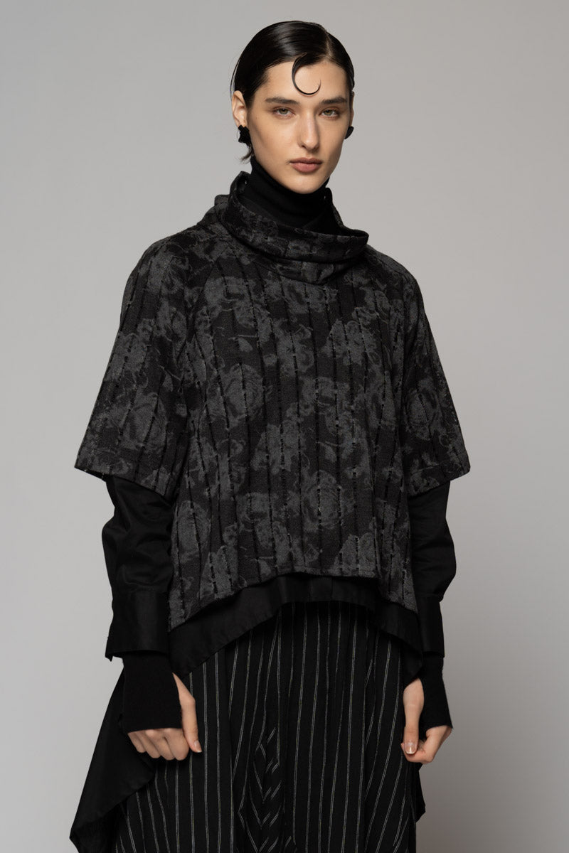 Toge Neck Top Blk