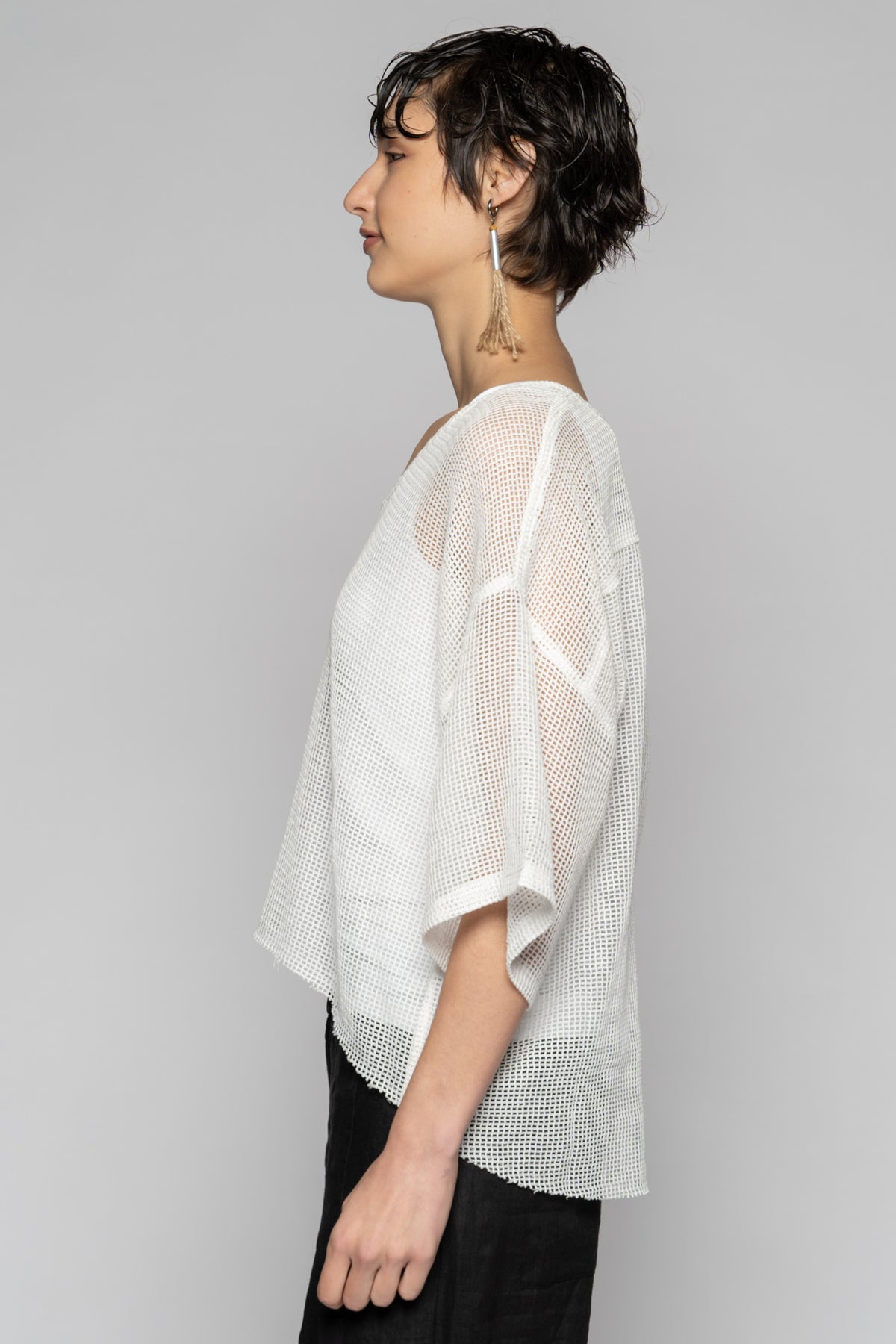 Grid 26 Top White