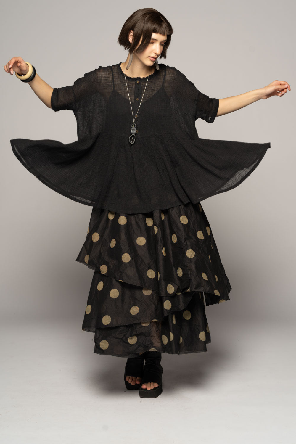 Wattle Gather Top Blk