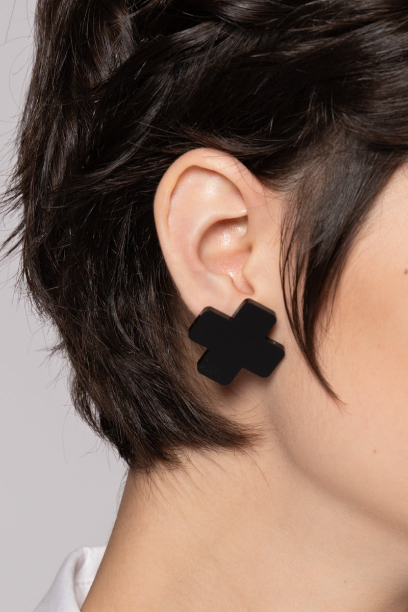 Big Batsu Maru Earrings Blk