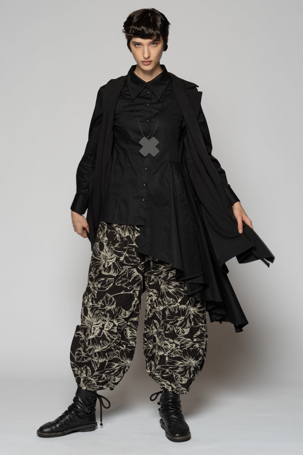 Sazanka Pants Blk