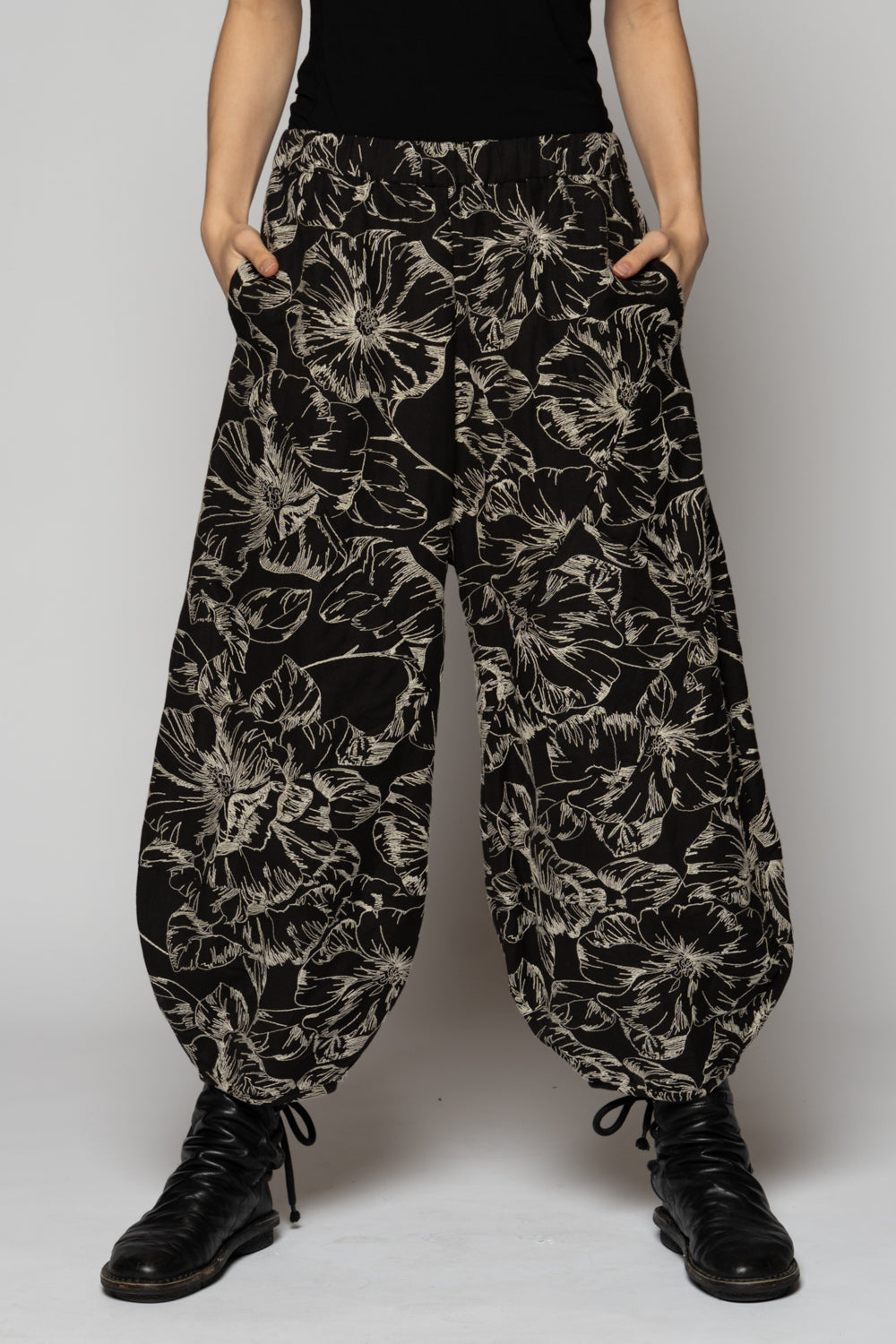 Sazanka Pants Blk