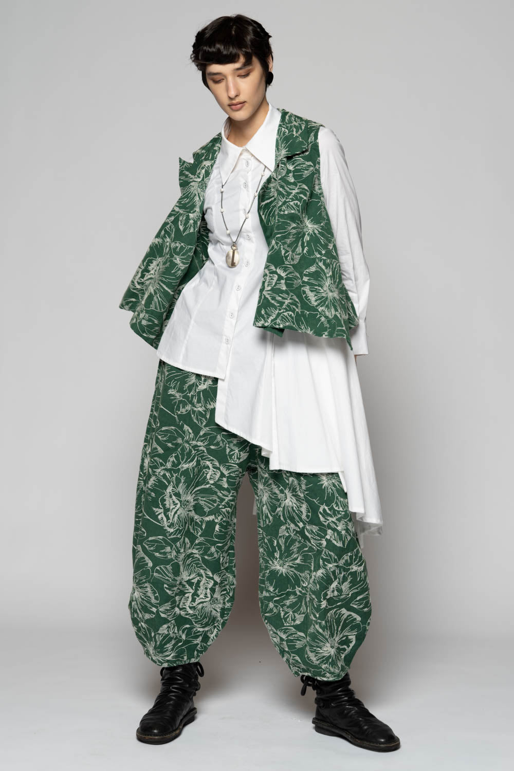 Sazanka Vest Sage