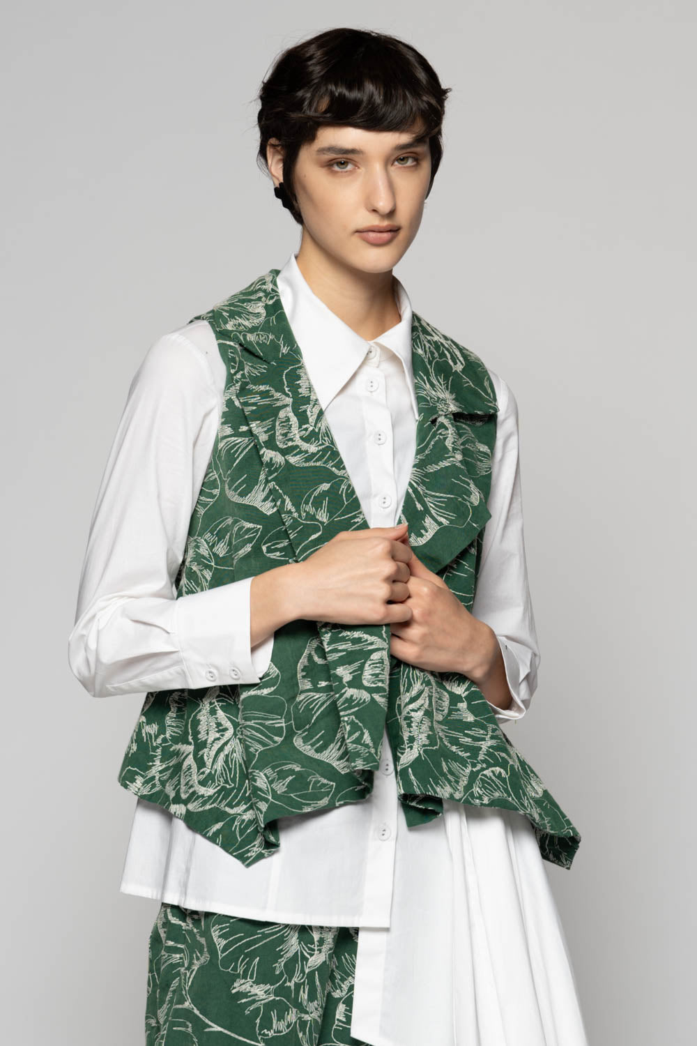 Sazanka Vest Sage