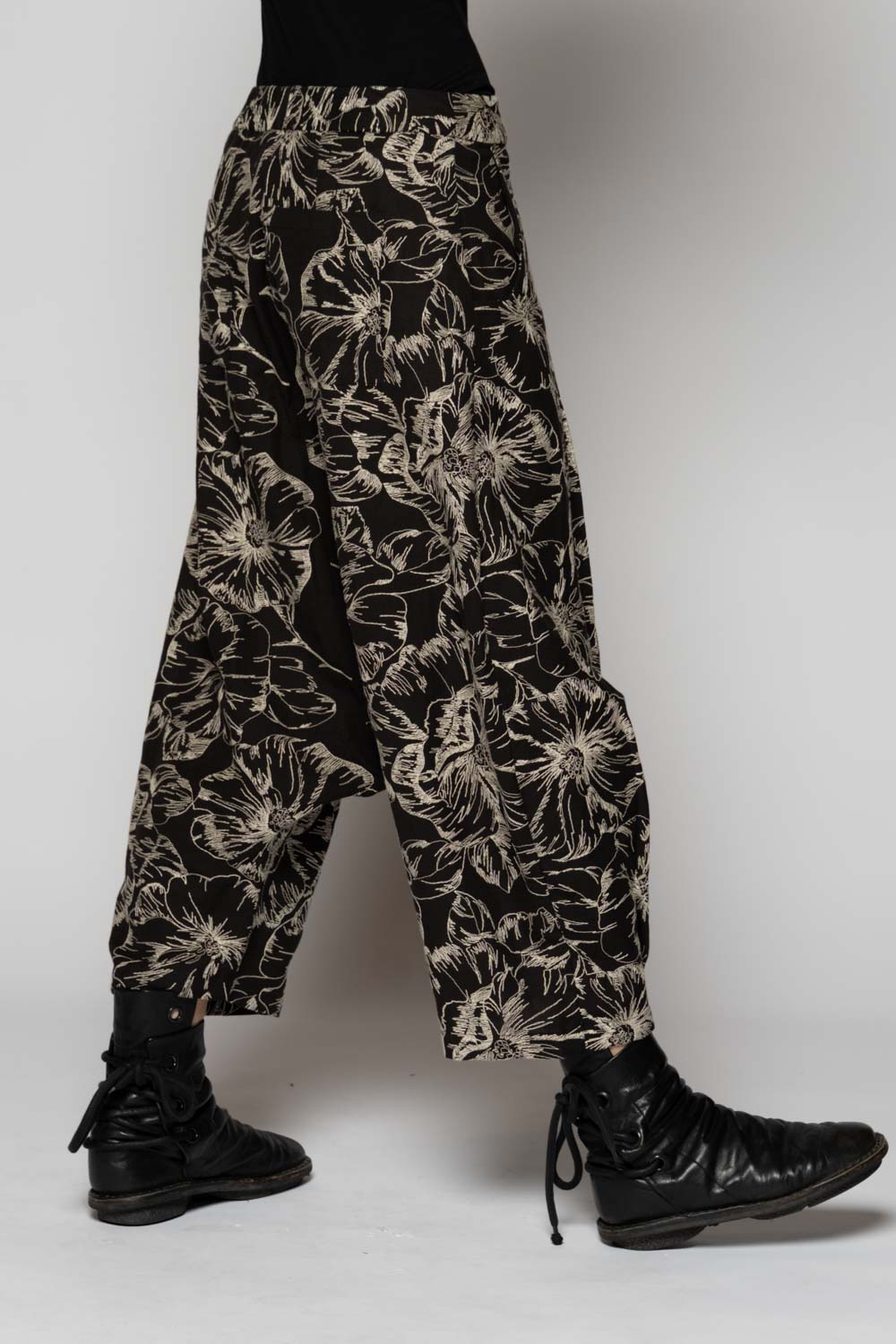 Sazanka Low Pants Blk